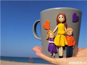 Cadou Mama fiul si fiica cana handmade cu figurine din fimo 