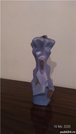 Vaza bleu cu auriu din material ceramic - imagine 2