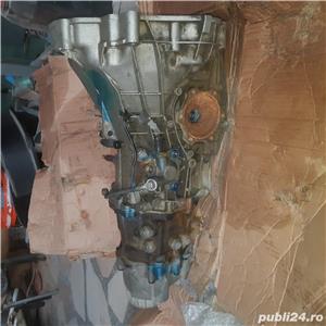 Cutie 6 trepte A4 , passat 2003-2006 1.9 tdi - imagine 2