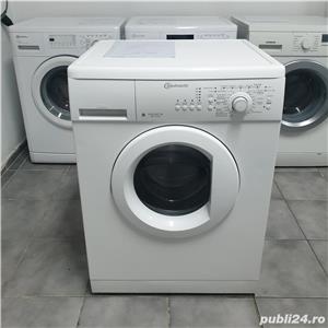 Mașină de spălat rufe Bauknecht.  Cuvă 7 kg. 