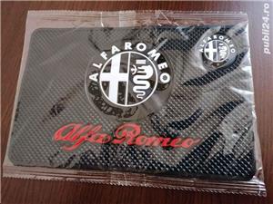 Suport bord/covoraș auto anti-alunecare Alfa Romeo, dimensiuni 20x13 cm - imagine 4
