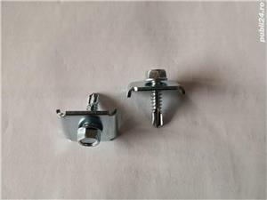 Clema zincata cu surub autoforant pentru gard panou bordurat