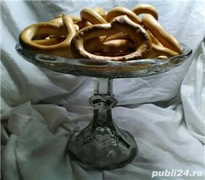 Platou cu picior pentru prăjituri