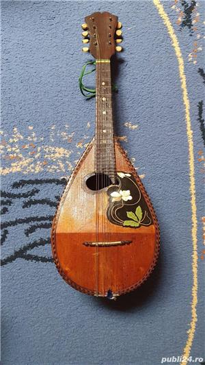 Mandolina din lemn veche din anii 70 - 80