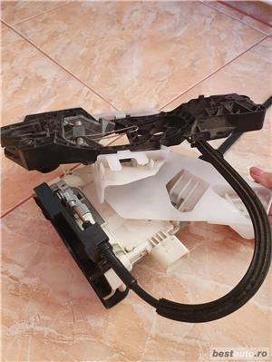 Yala usa dreapta spate vw passat - imagine 3