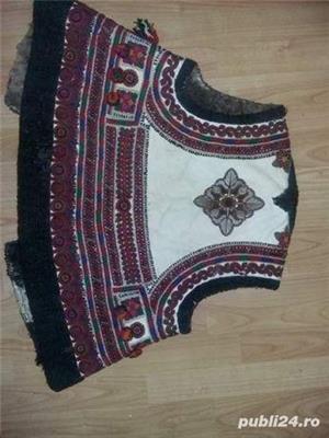 bunda/bundita traditionala,cojoc romanesc traditional VECHI,T.GRATUIT
