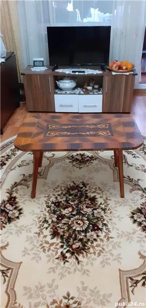 Masa de artizanat cu doua scaune lucrate manual - imagine 3