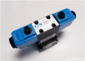 Ansamblu valva hidraulica de comanda JCB JS145LC  JS115 AUTO JS220 JZ140  JS240 Auto  JS160  JS130 - imagine 2