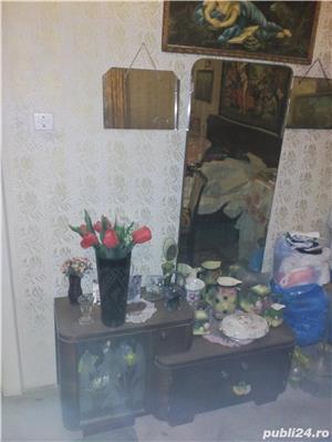 Vand oglinda cu vitrina din lemn de nuc  - imagine 4