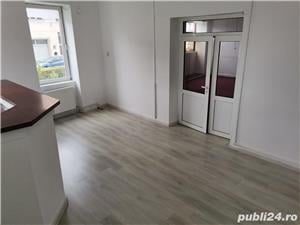 Vânzare casă în Reghin(spațiu comercial)  schimb cu apartament  - imagine 3