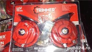 CLAXOANE auto Universale Trimmer, set de 2 claxoane la 12V, in magazinul de piese auto din Otopeni.