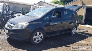 Dezmembrez Opel Zafira B 