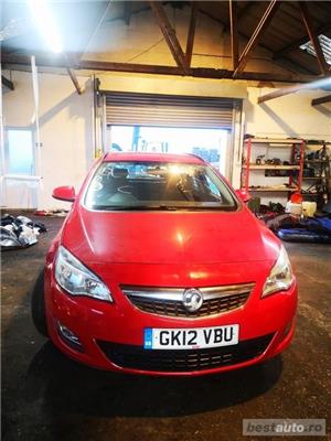 Dezmembrez Opel Astra J Caravan A17DTR  - imagine 2