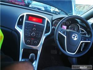 Dezmembrez Opel Astra J 2013 Facelift 2.0 CDTI Automat  - imagine 2