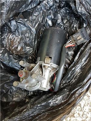 Motor stergator logan 1