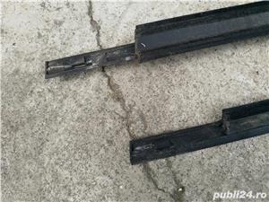 Perie cheder geam usa dreapta fata spate Ford focus 1998-2004 - imagine 2 Perie cheder geam usa dreapta fata spate Ford focus 1998-2004 - imagine 2