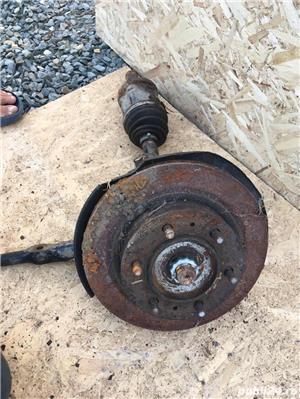 planetara fuzeta dreapta fata toyota hilux 2.5 an 2012