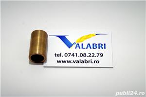 Bucse rulmenți biele pivoți piese direcție pentru combina si tractor Case IH