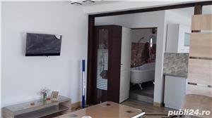 Închiriez apartament de LUX la casa - imagine 2