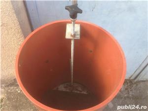 Hranitoare rotunda cu suzeta pt lichide , 2 posturi simultan - imagine 5