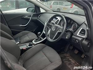 Dezmembrez Opel Astra J 2011 Hatchback 2.0 CDTI - imagine 5