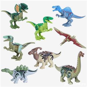 Set 8 Dinozauri tip Lego Jurassic World cu Blue Raptor si Spinosaurus