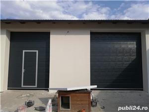 Usi de garaj la comanda