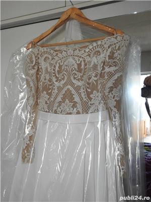 Vand rochie de mireasa, croi si material deosebite - imagine 2