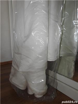 Vand rochie de mireasa, croi si material deosebite - imagine 3