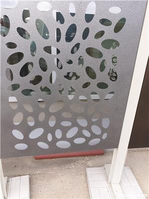 Executăm la comanda confecții metalice - imagine 4