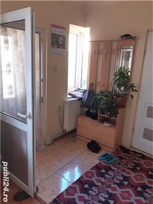 Casa de vanzare, zona Traian, direct proprietar, potrivit pentru 2 familii - imagine 2