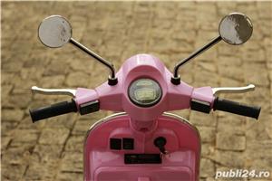Scuter electric pentru copii Piaggio Vespa Roller 40W 12V PREMIUM - imagine 2