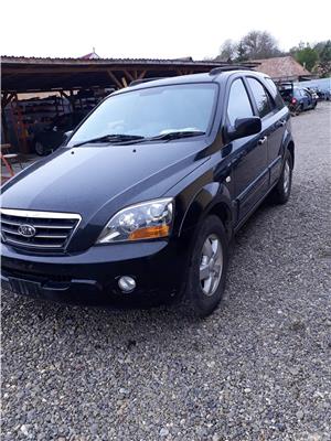 Dezmembrez  Kia sorento 2007 125 kw 170 cai.  - imagine 5