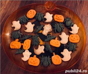 forme de taiat si modelat aluat , martipan - Halloween, Craciun, Pasti, 1iunie, etc  10forme=60lei - imagine 2