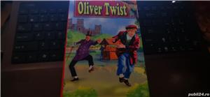Oliver Twist - Charles Dickens, editura Regis
