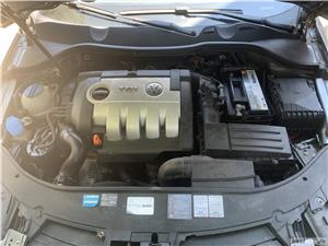 Dezmembrez Passat b6 - imagine 4