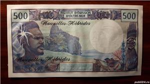 Colectionar vand bancnote din Insulele Noile Hebride