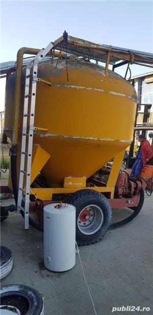 Remorca furajera pneumatica 10 tone - imagine 3