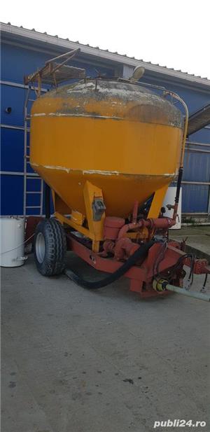 Remorca furajera pneumatica 10 tone - imagine 4