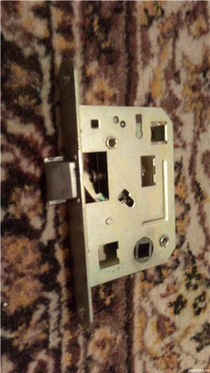 Yala mica usa interior 