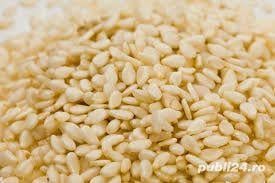 Seminte de in sau de susan,cele de in sunt 19 lei/kg,cele de susan 25lei/kg.