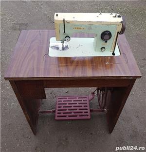 Mașina de cusut Veronica 