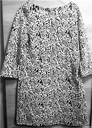 Rochita cu trandafiri