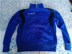 Vând trening Givova !!! 