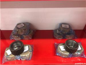 Planetara ,Homocinetica ,Pivoti,Cruce cardan ,Pinion capac BULDOEXCAVATOARE. - imagine 6