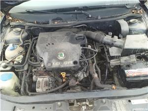 Dezmembram Skoda Octavia 1.6 benzina 1999 - imagine 3