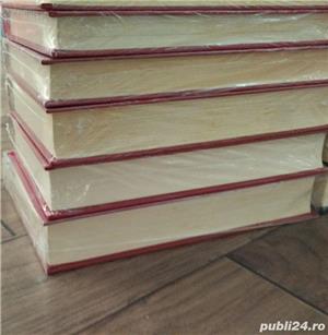 Ghiduri 'Muzeele lumii' și alte volume. NOI, țiplate - imagine 5