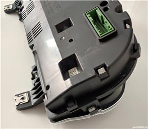 Freelander 2 ceasuri bord Land Rover   2012- 2015 afisaj in KM. volan pe dreapta. - imagine 4