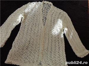 jacheta crosetata manual din fir macrame model dantelat - imagine 3