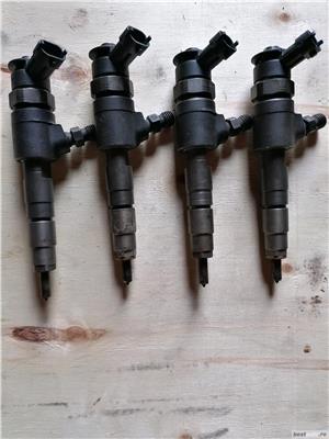 0445110339 9687068980 AV2Q9F593AA Bosch Injector Ford 1.4 TDCi / Citroen Peugeot 1.4 HDi - imagine 4
